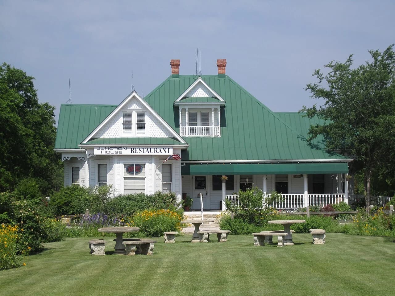 Junction House in Kingsland