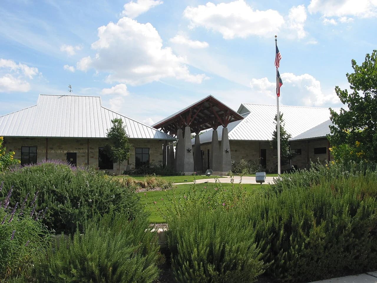 Leander Public Library